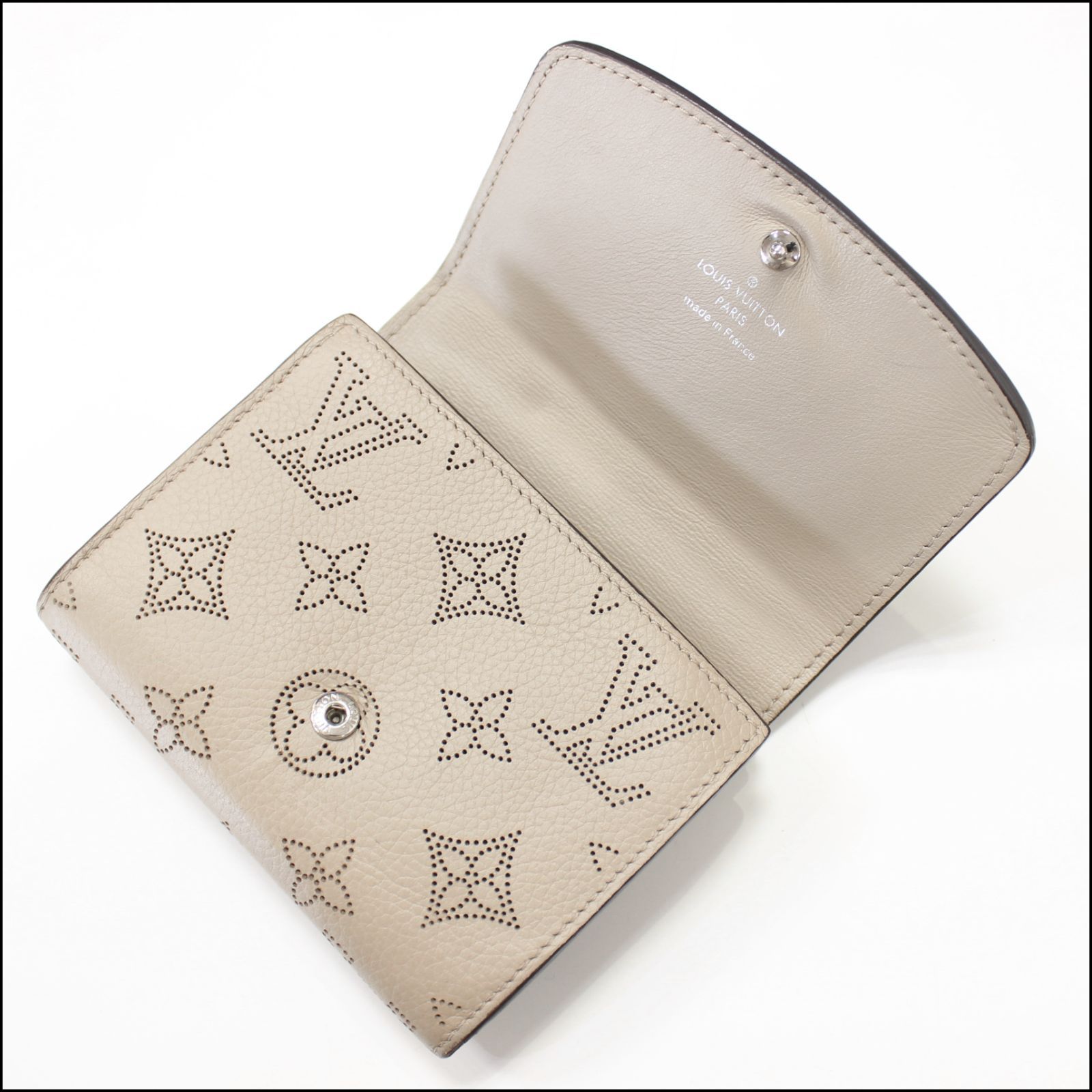 Louis Vuitton M62542 ポルトフォイユイリスコンパクト マヒナ