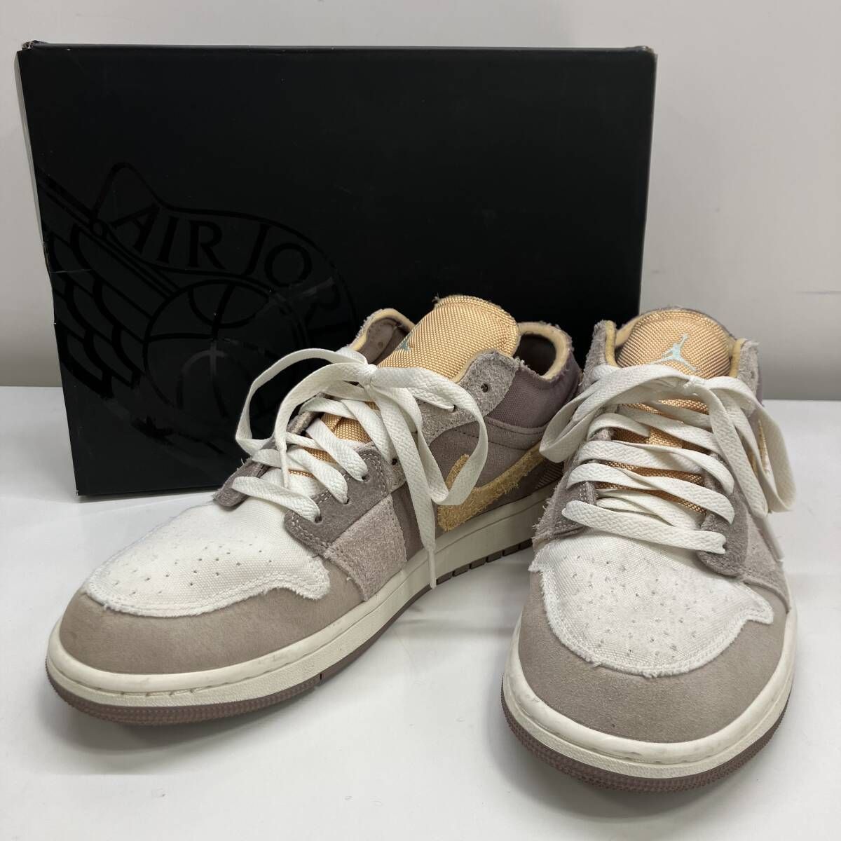 Nike Air Jordan 1 Low SE Craft - Tech Grey ⁄ Light Orewood Brown