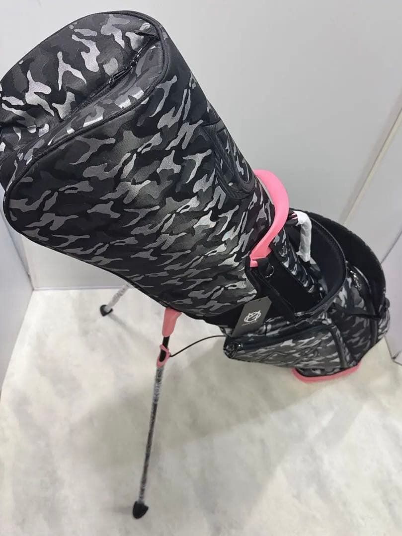 新品未使用 オムニックス スタンドバッグ カモ/ピンク 8.5型 迷彩柄