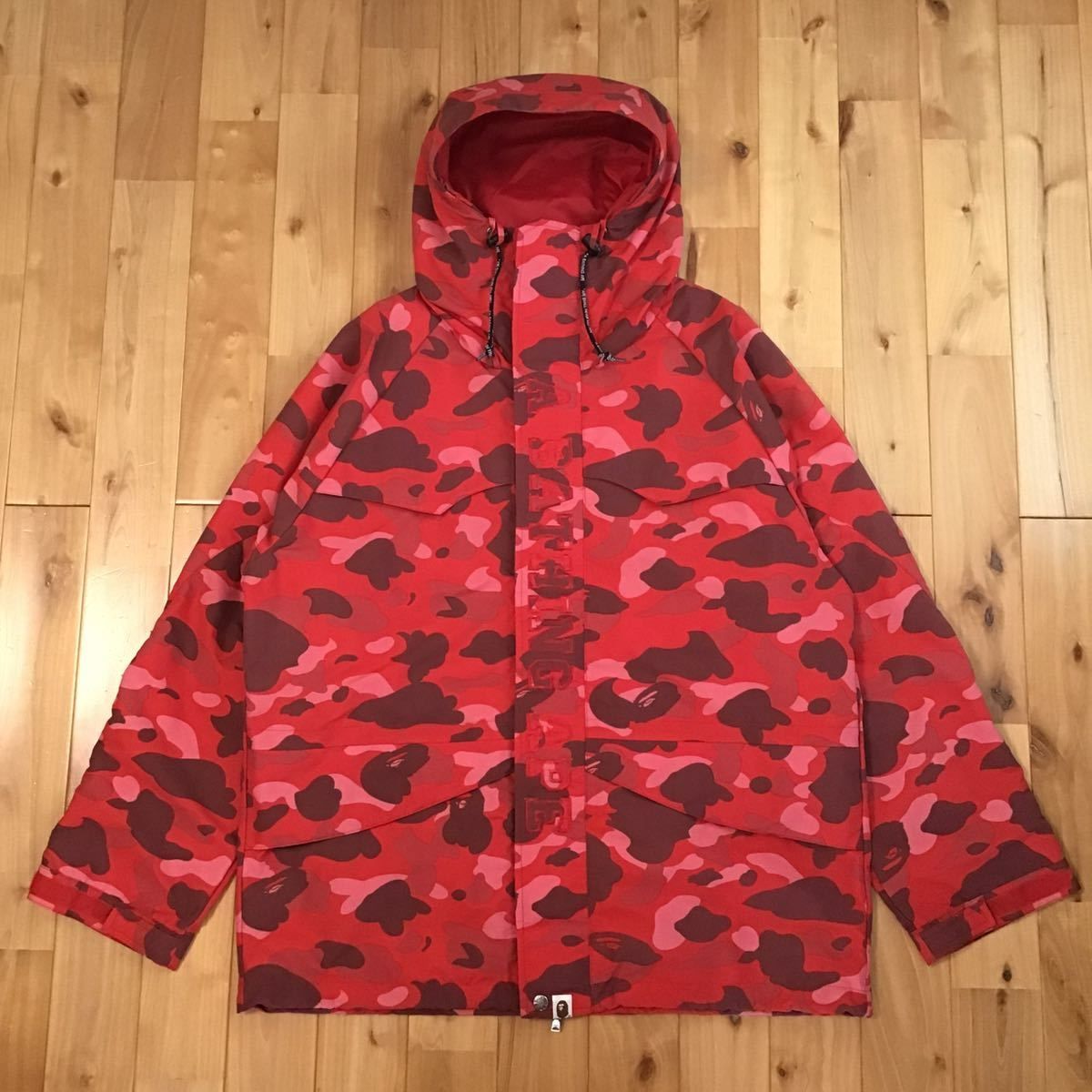 アベイシングエイプ　スノボジャケット　赤カモ（L size） アベイシングエイプスノボジャケット赤カモ（L size）