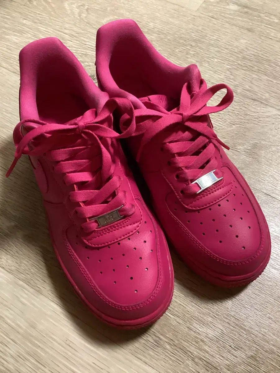 【雷市場（ポンジャン）商品韓国直送】 NIKE(ナイキ) エアフォース (AIR FORCE) ファイヤーベリー ピアス ピンク