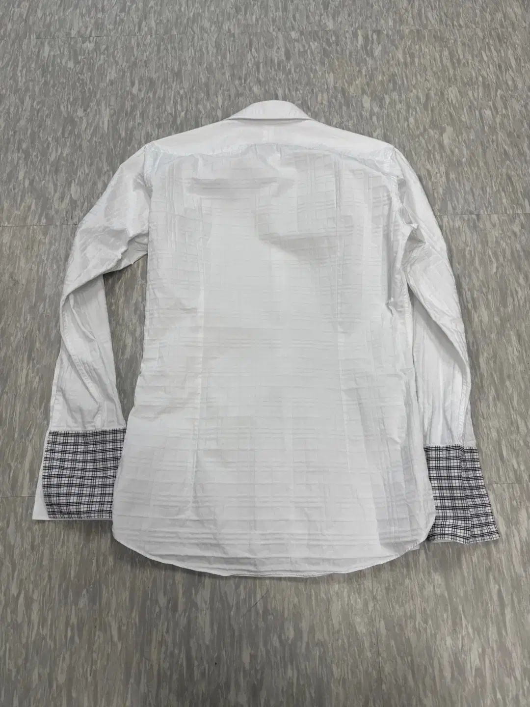 100 BURBERRY