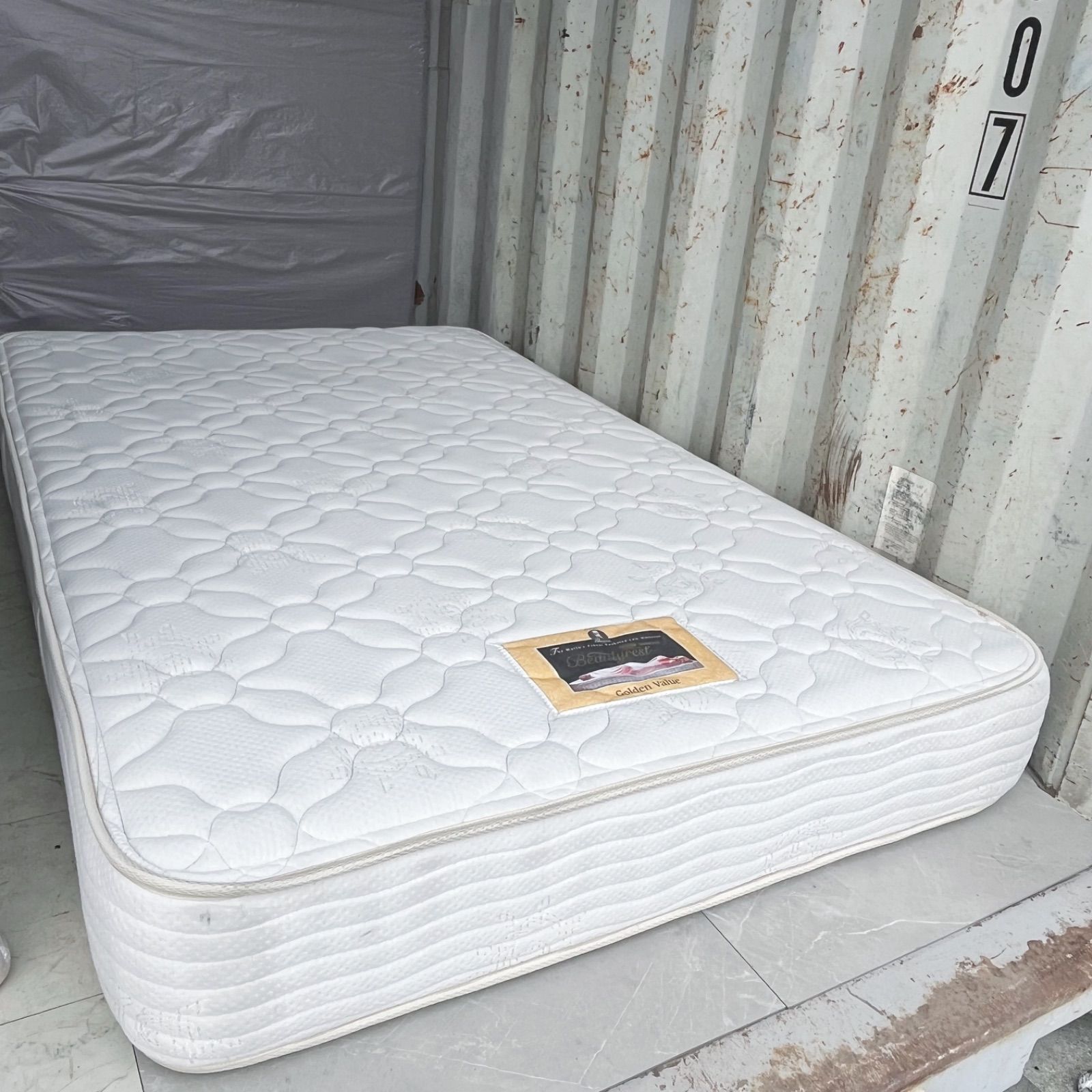 セミダブルマットレス