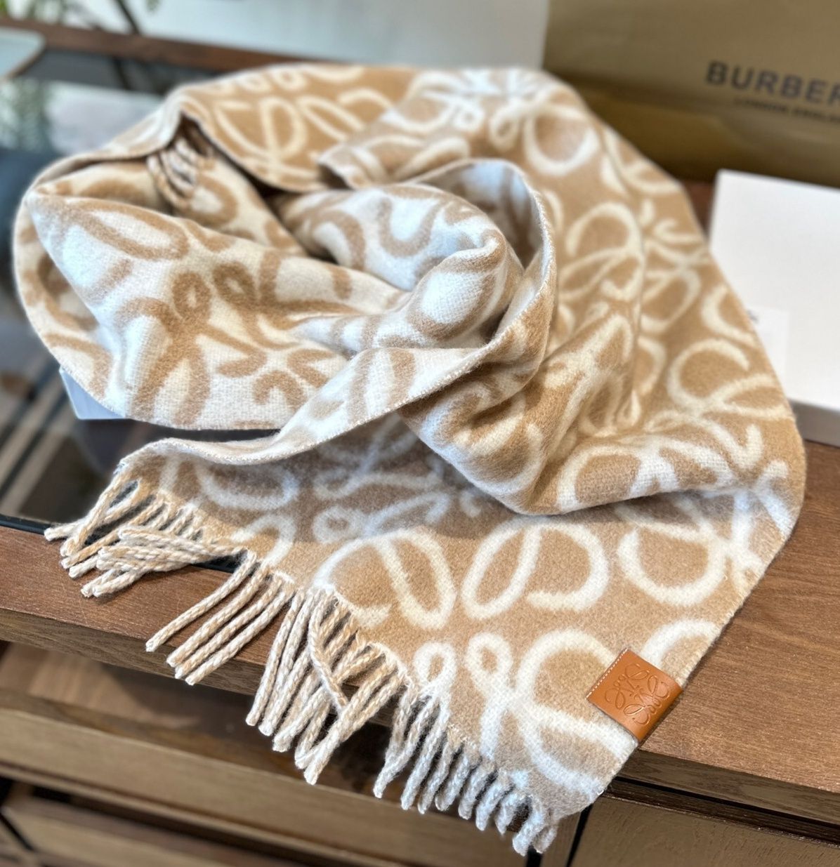 LOEWEマフラーウール100%（ほぼ未使用） ロエベ LOEWE LOEWE マフラー F655254X01 ウール モヘア