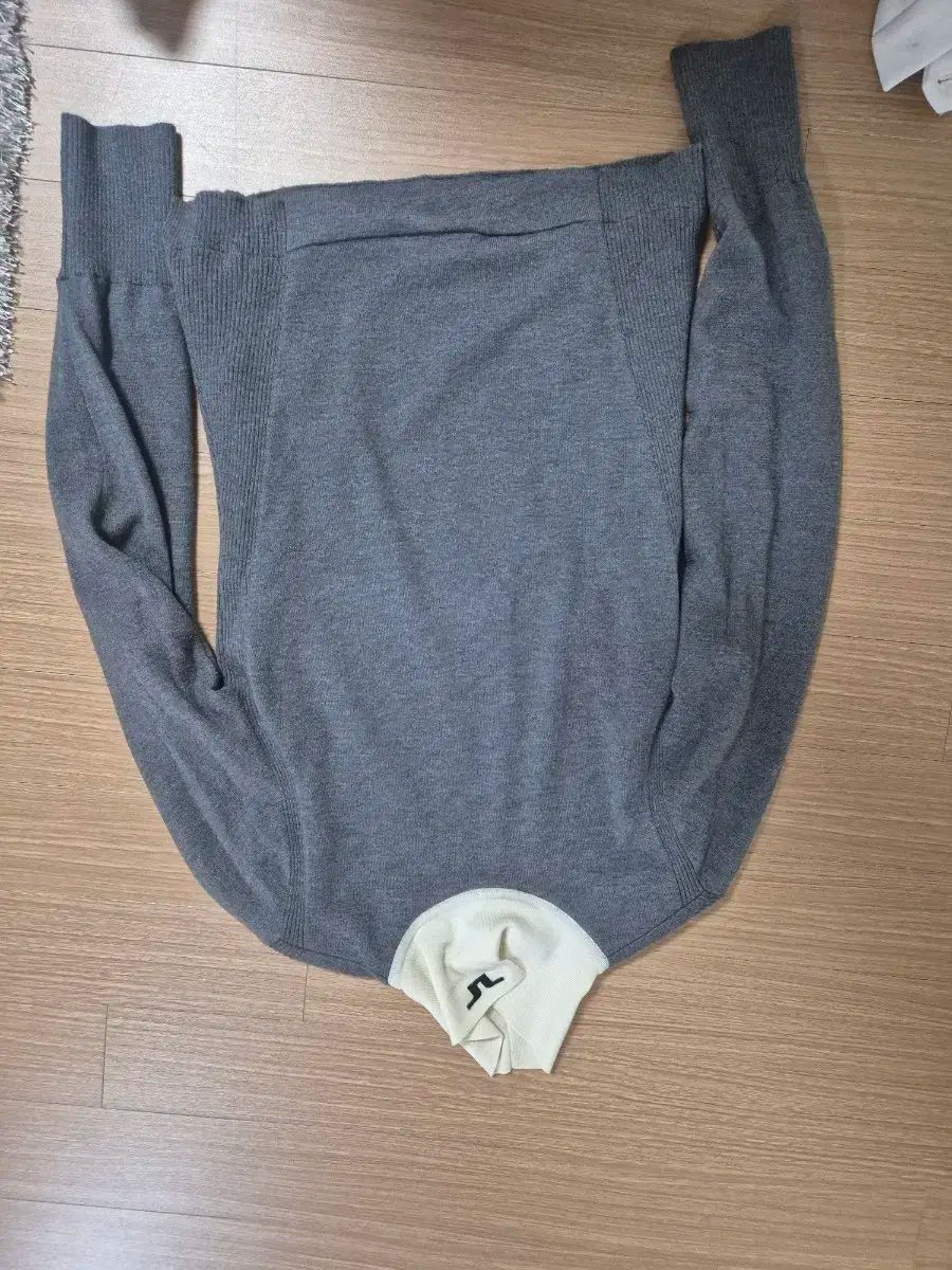 J.LINDEBERG J.リンドバーグ プルオーバー