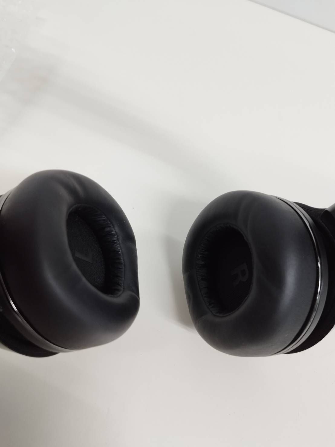 Monster Cable ELEMENTS WIRELESS ワイヤレスヘッドホン - メルカリ