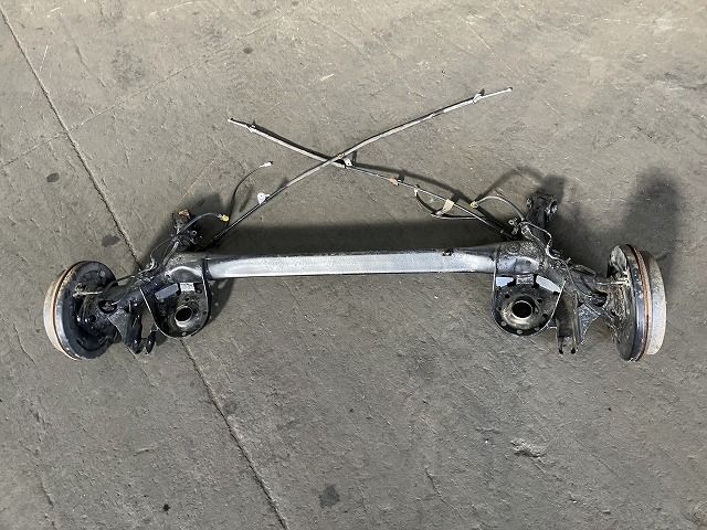 アクア NHP10 リアアクスルビーム G 42110-52332 3P0