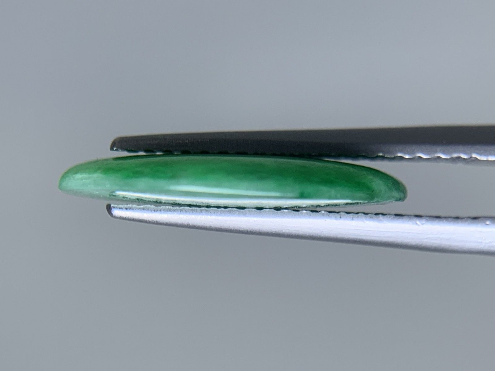 ヒスイ 翡翠 天然 4.711ct 宝石ソーティング付き 16.2㎜×12.4㎜×2.4  