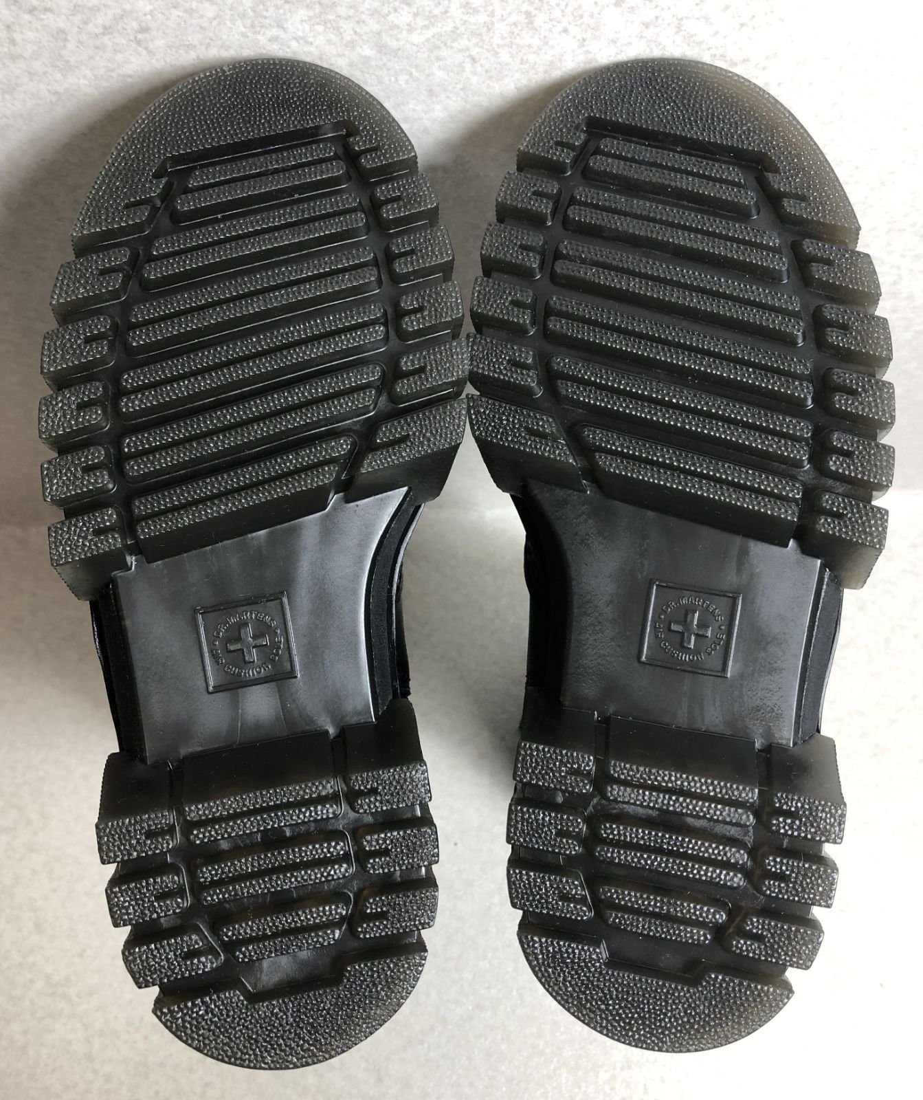 初心者 DH1423 Dr.Martens ドクターマーチン チェルシーブーツ 22㎝ 厚底 サイドゴア