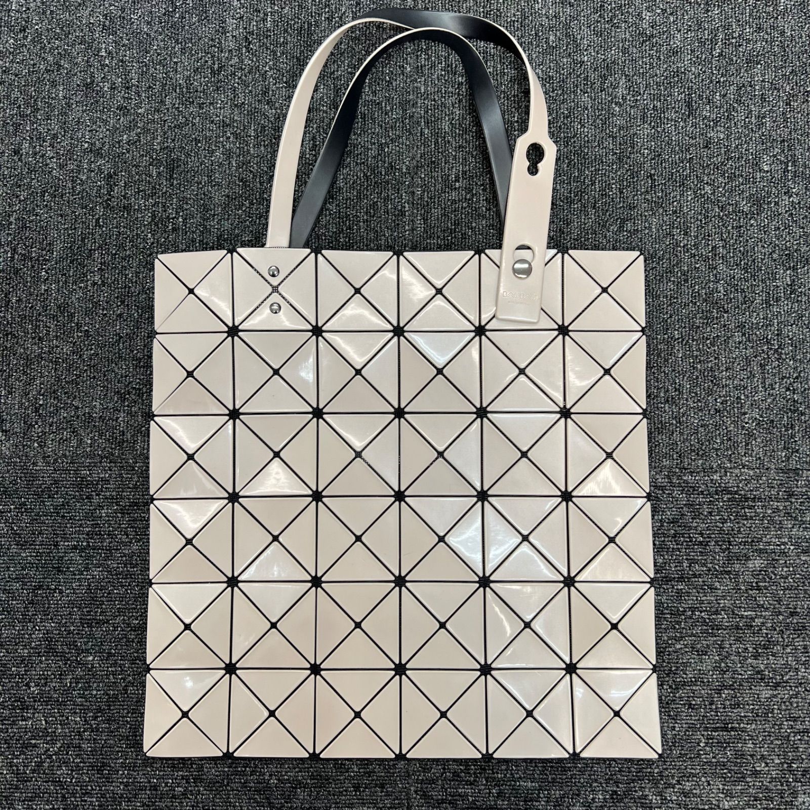 最後の値下げ】正規品！バオバオ BAOBAO ベージュ ルーセントトート