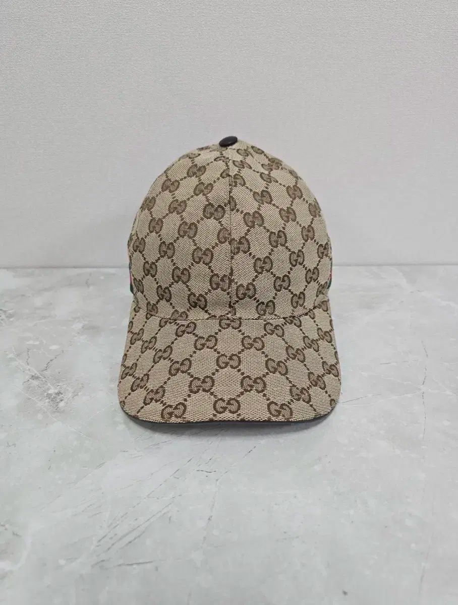 ★ GUCCI