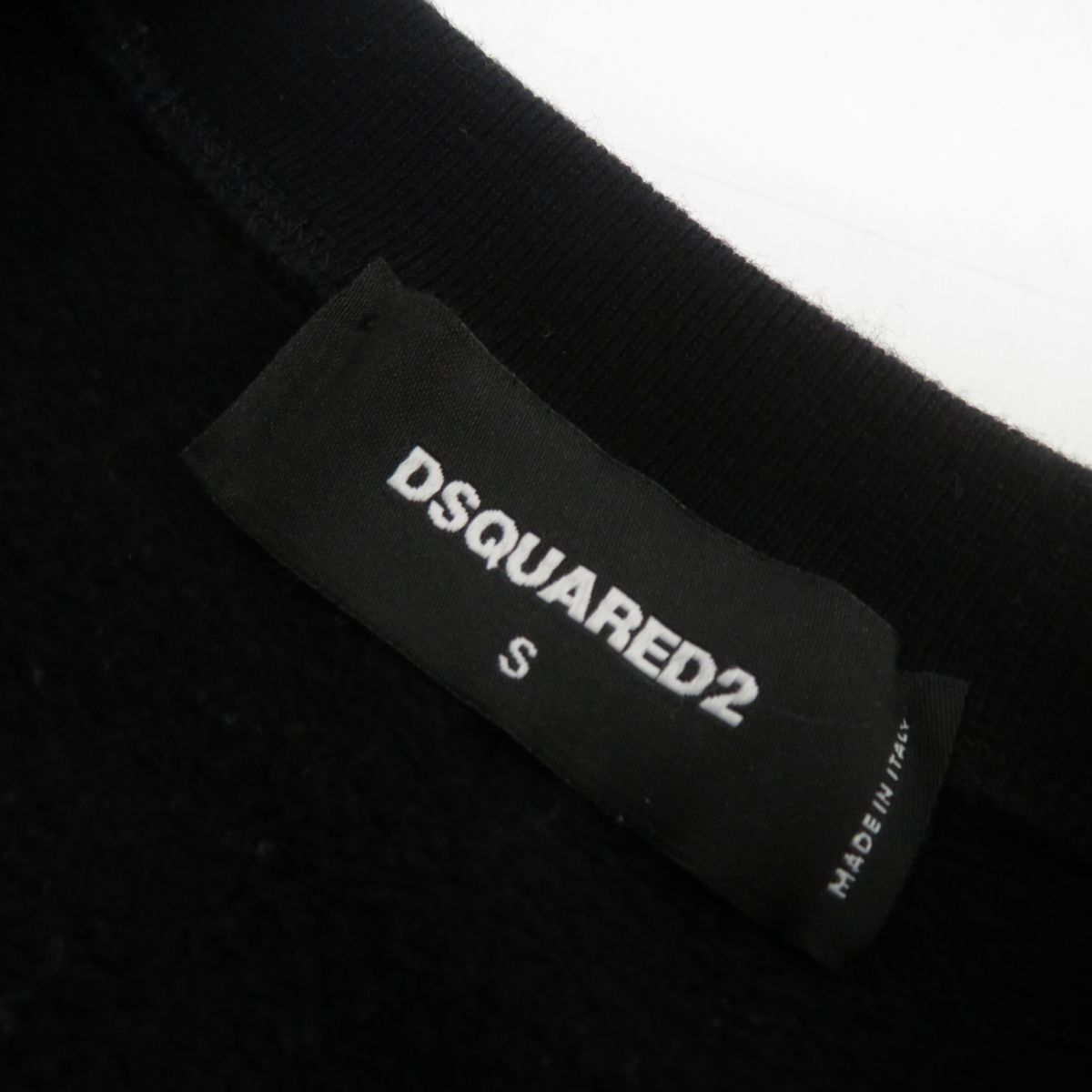 ディースクエアード