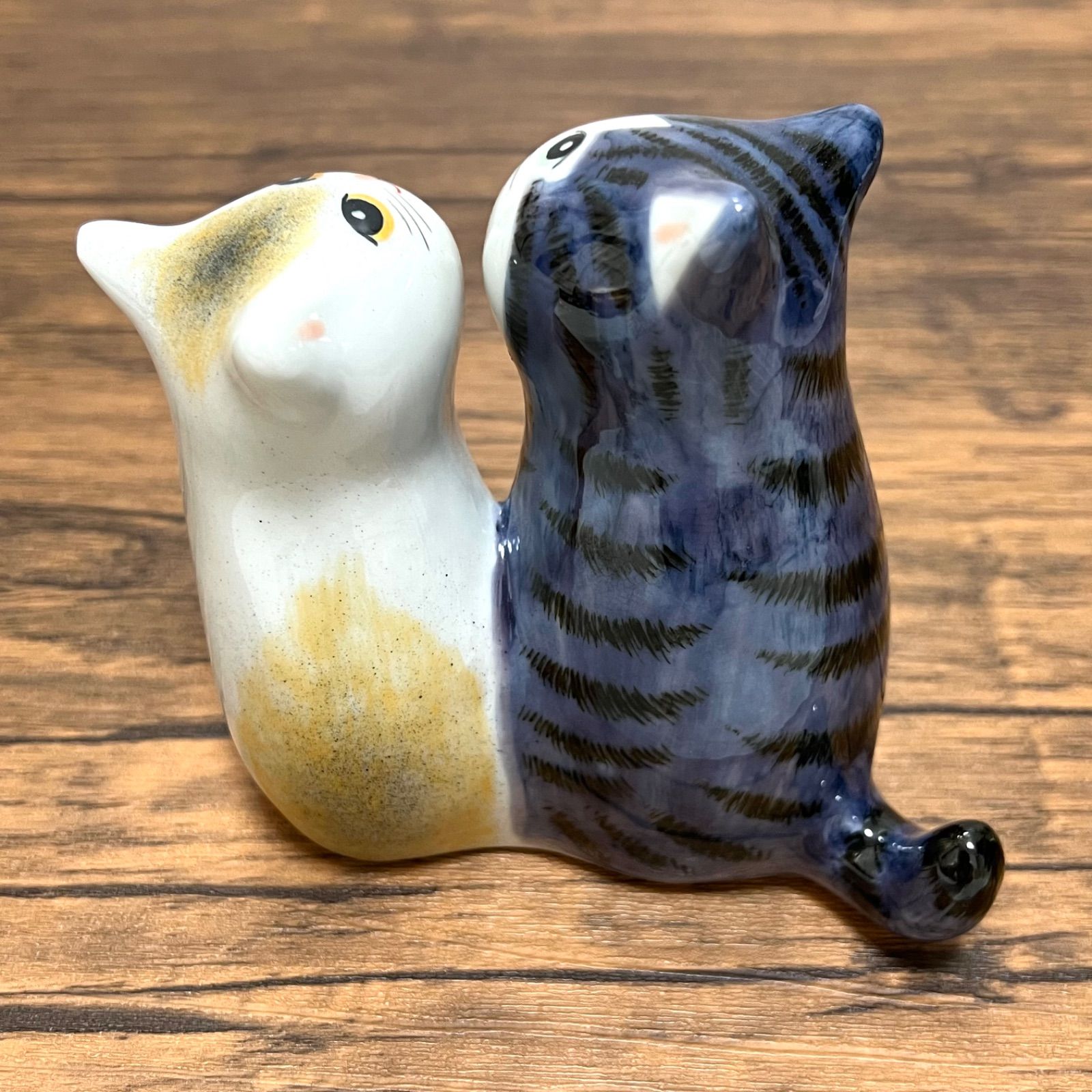 セール】【九谷焼】3.8号 仲良し猫 紫金釉彩 置物 Kutani Ware Cat