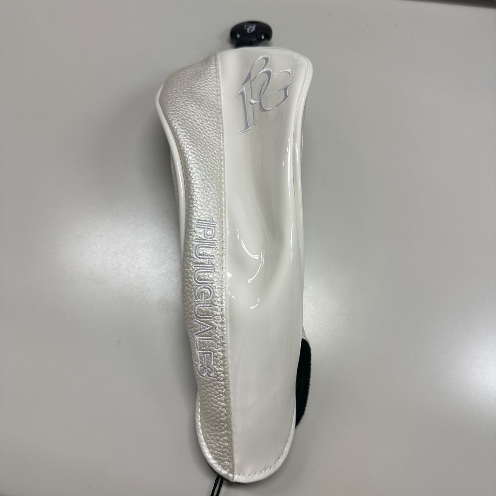 参考上代14300円 1PIU1UGUALE3 GOLF GOLF HEAD COVER FW フェアウェイウッド用ヘッドカバー ゴルフ用品 ウノピゥウノウグァーレトレ GRG233 POE359 ホワイト F 98290A7