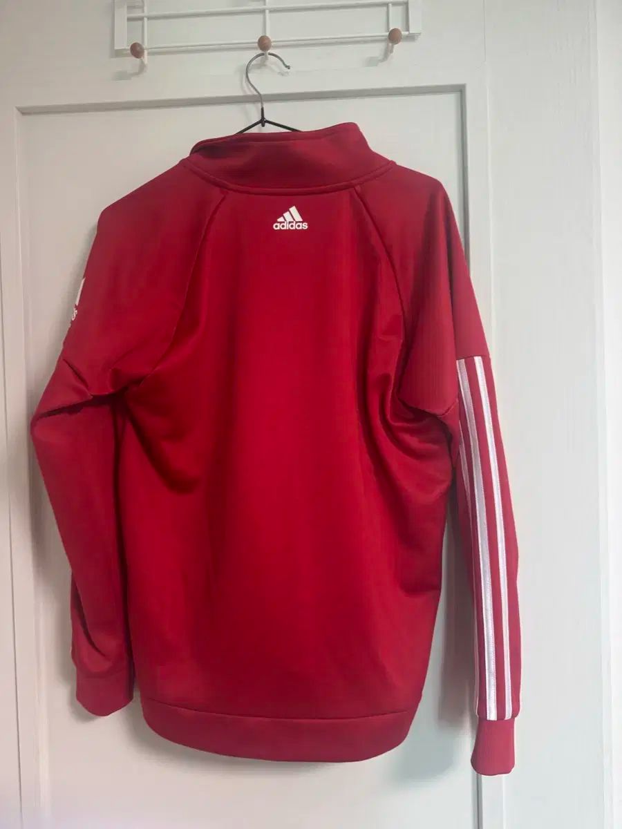 adidas(アディダス) 赤 トラックトップス ジャージ (新品) 新品M