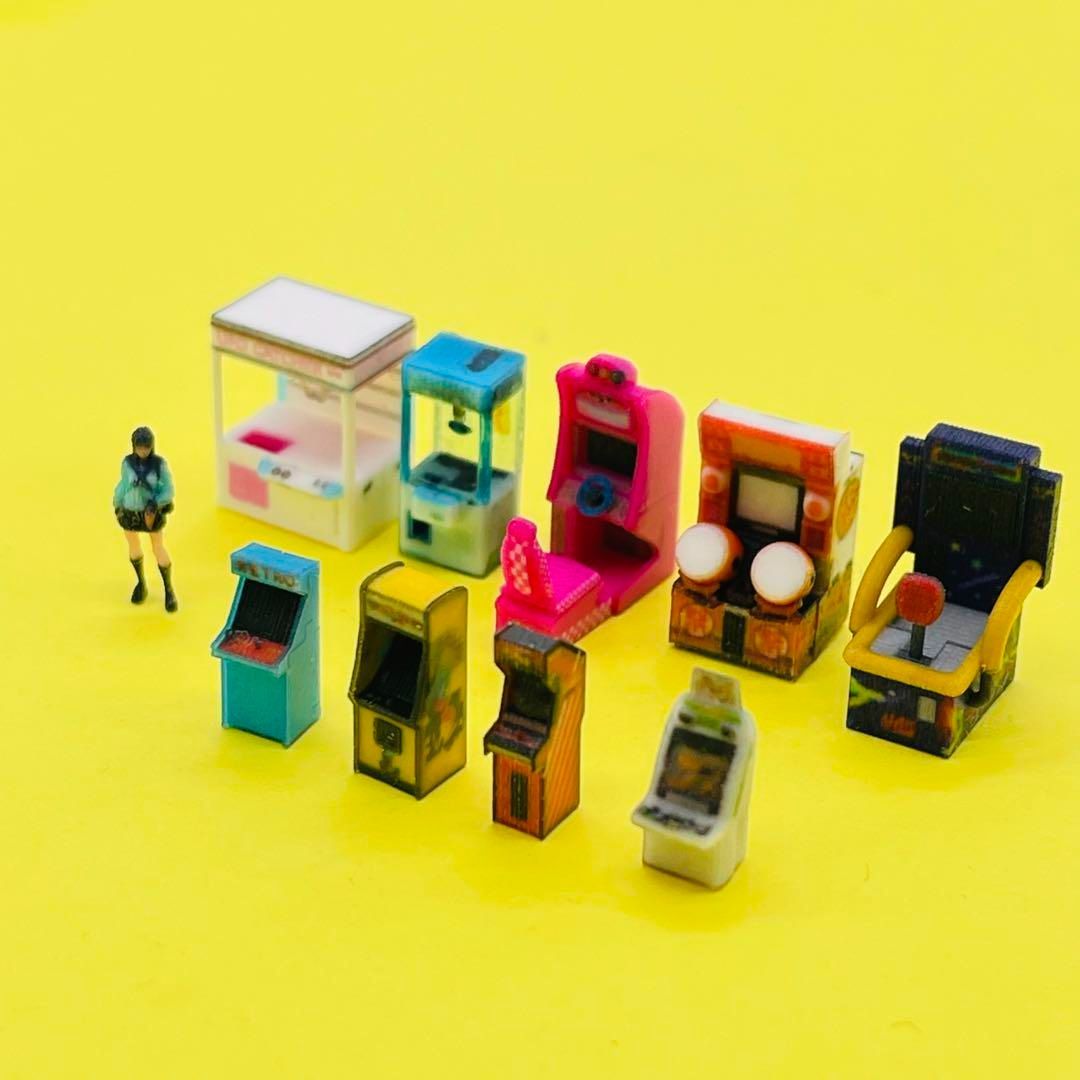 Nゲージ ゲーム機9台 ミニチュア フィギュアに 1/64より小