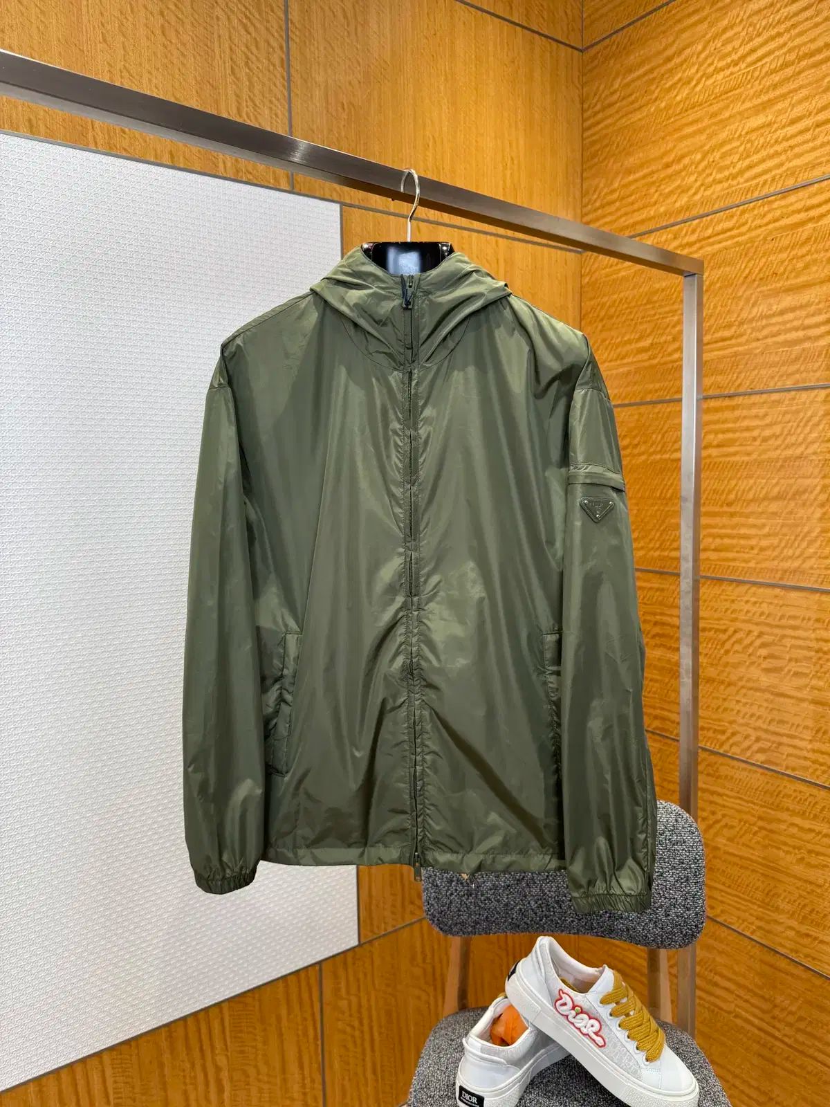 PRADA(プラダ) ユニセックス カジュアル ロゴ 緑 ジャケット