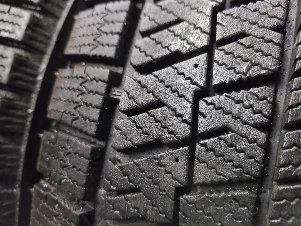 BS BLIZZAK VRX2 255/45R18 18インチ スタッドレス 4本 2018年製 バリ 