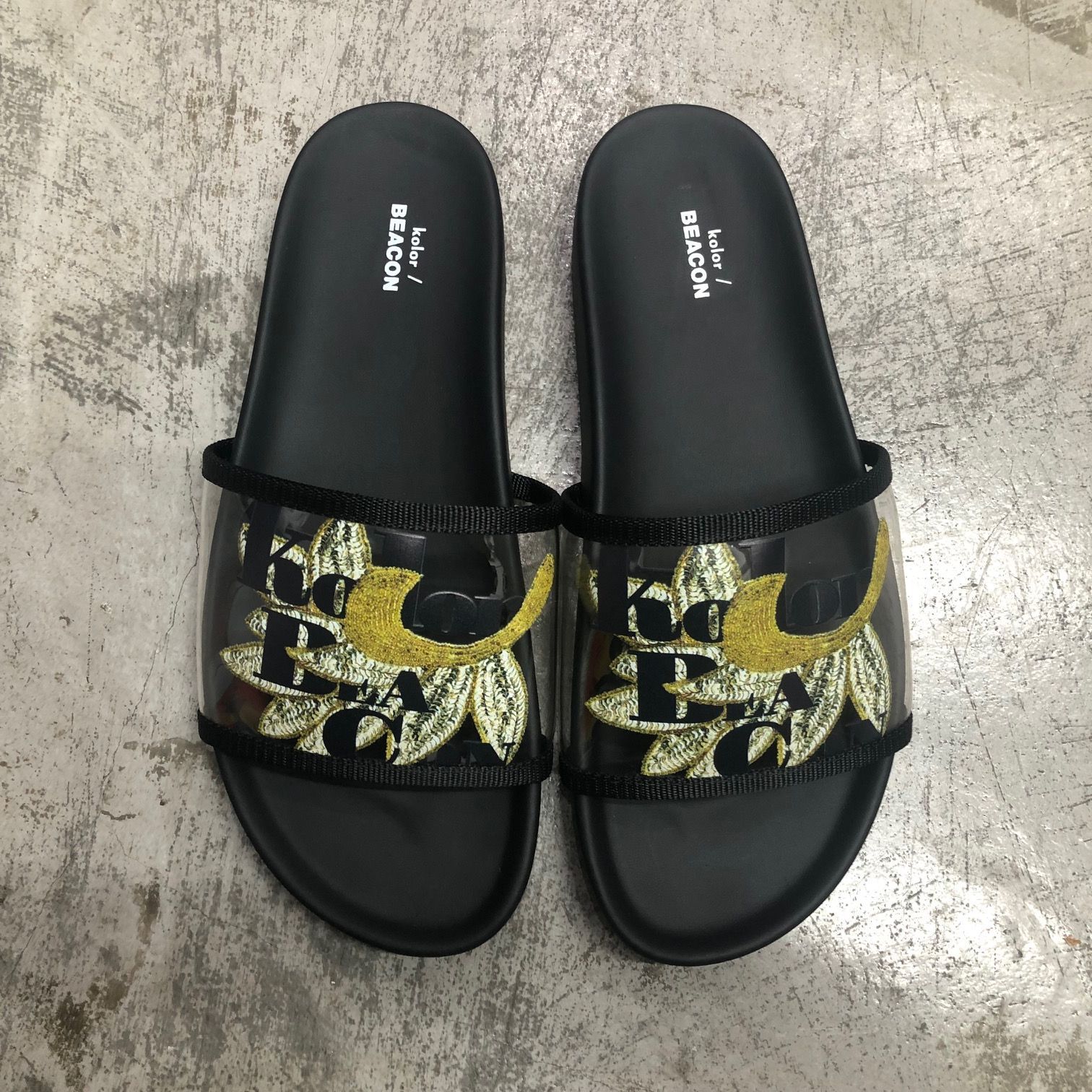 カラー Kolor サンダル