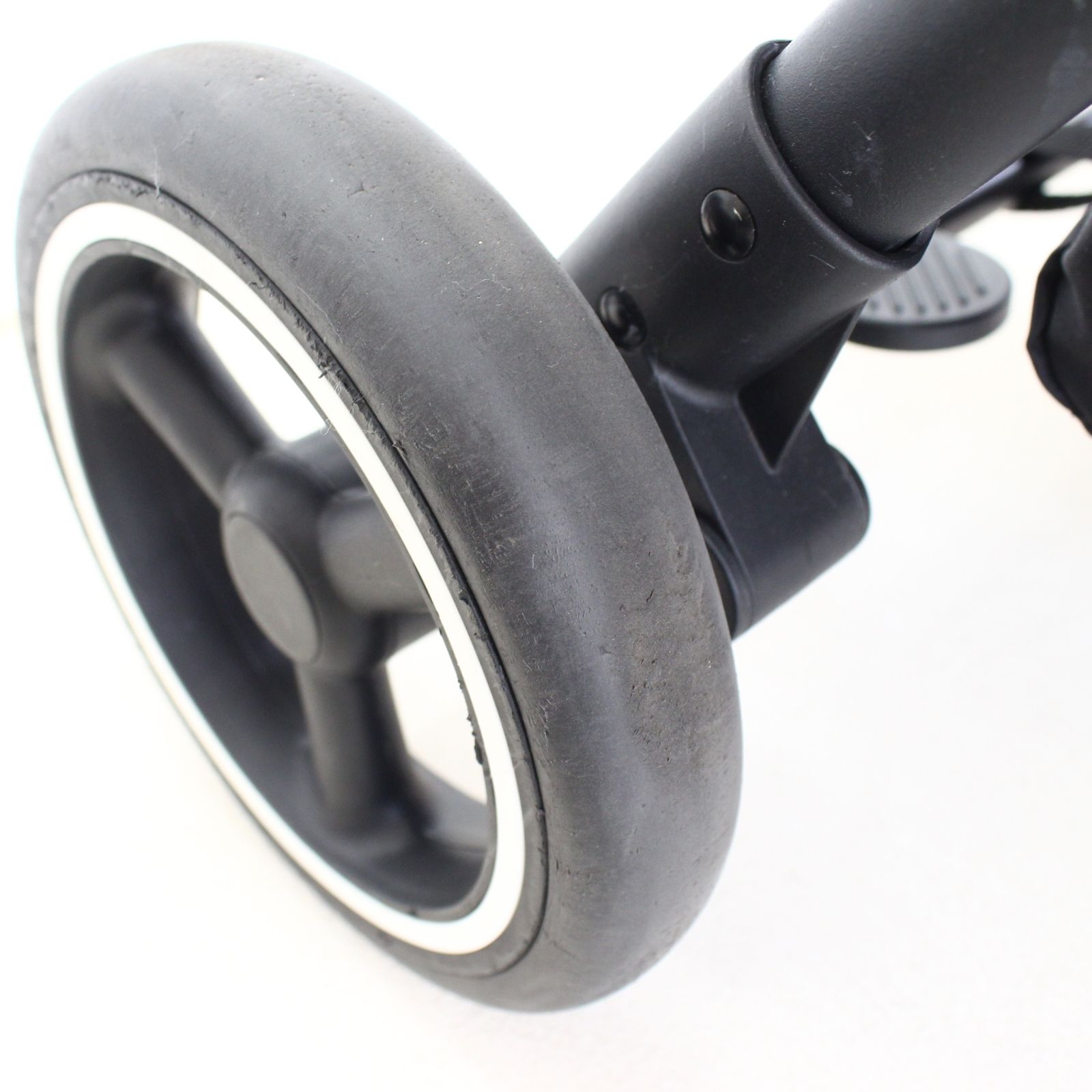 フレームに小さな傷あり 389606s