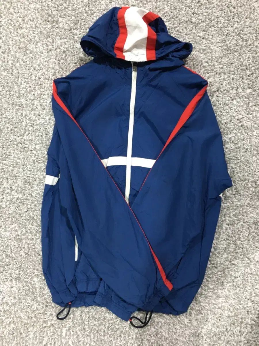 Tommy Hilfiger(トミーヒルフィガー) ウインドブレーカー