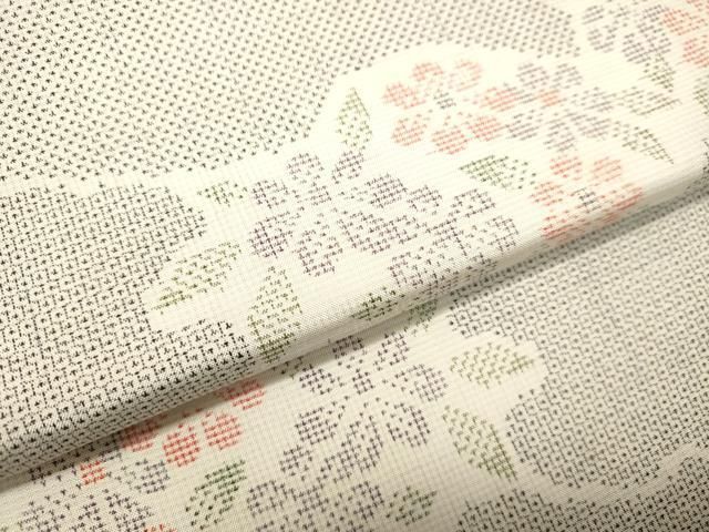 平和屋着物●本場大島紬　白大島　120亀甲　雲取り草花文　正絹　逸品　DAAT1235tw 平和屋着物○本場大島紬 白大島 120亀甲 雲取り草花文 正絹 逸品