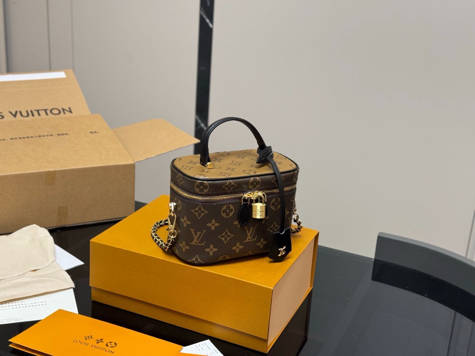 ◆Louis Vuitton 23AW◆Nice Nano バニティ ケース ポーチ◆ 可愛さ満点オシャレ♪】Louis Vuitton☆化粧ポーチ ニースミニ