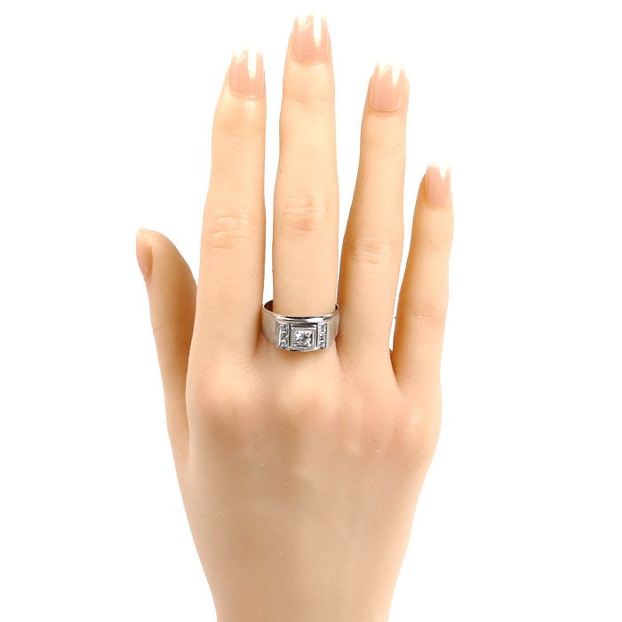 ダイヤモンド0.28ct