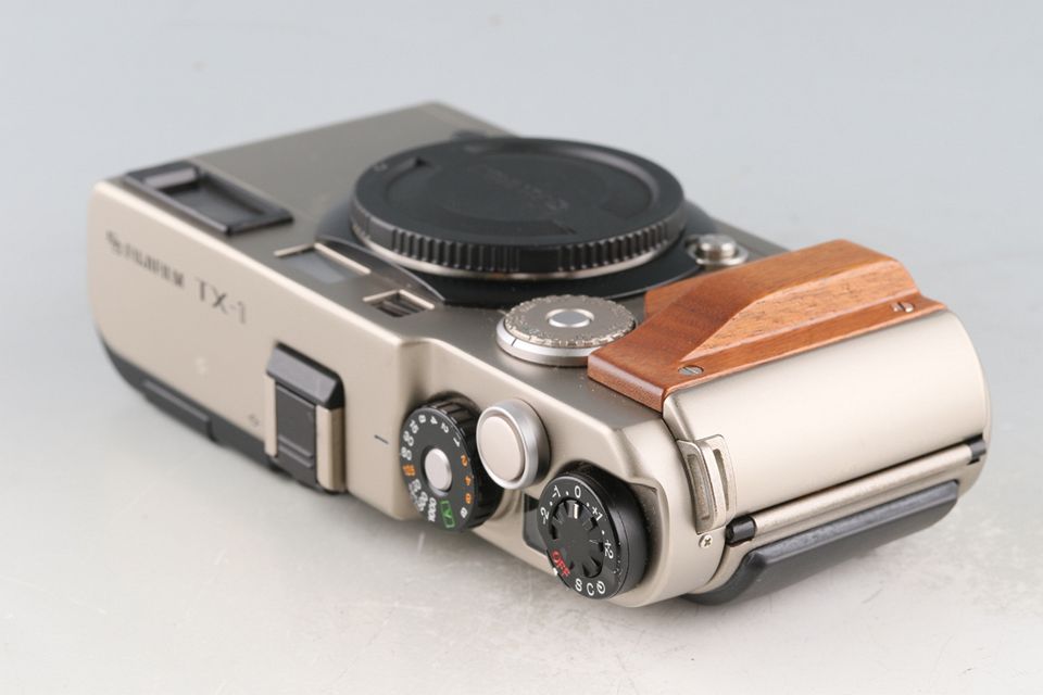 Fujifilm TX-1 + Super-EBC Fujinon 45mm F/4 + 90mm F/4 Lens + Hood