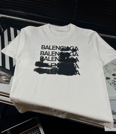 Balenciaga バレンシアガ 半袖Tシャツ 男女兼用