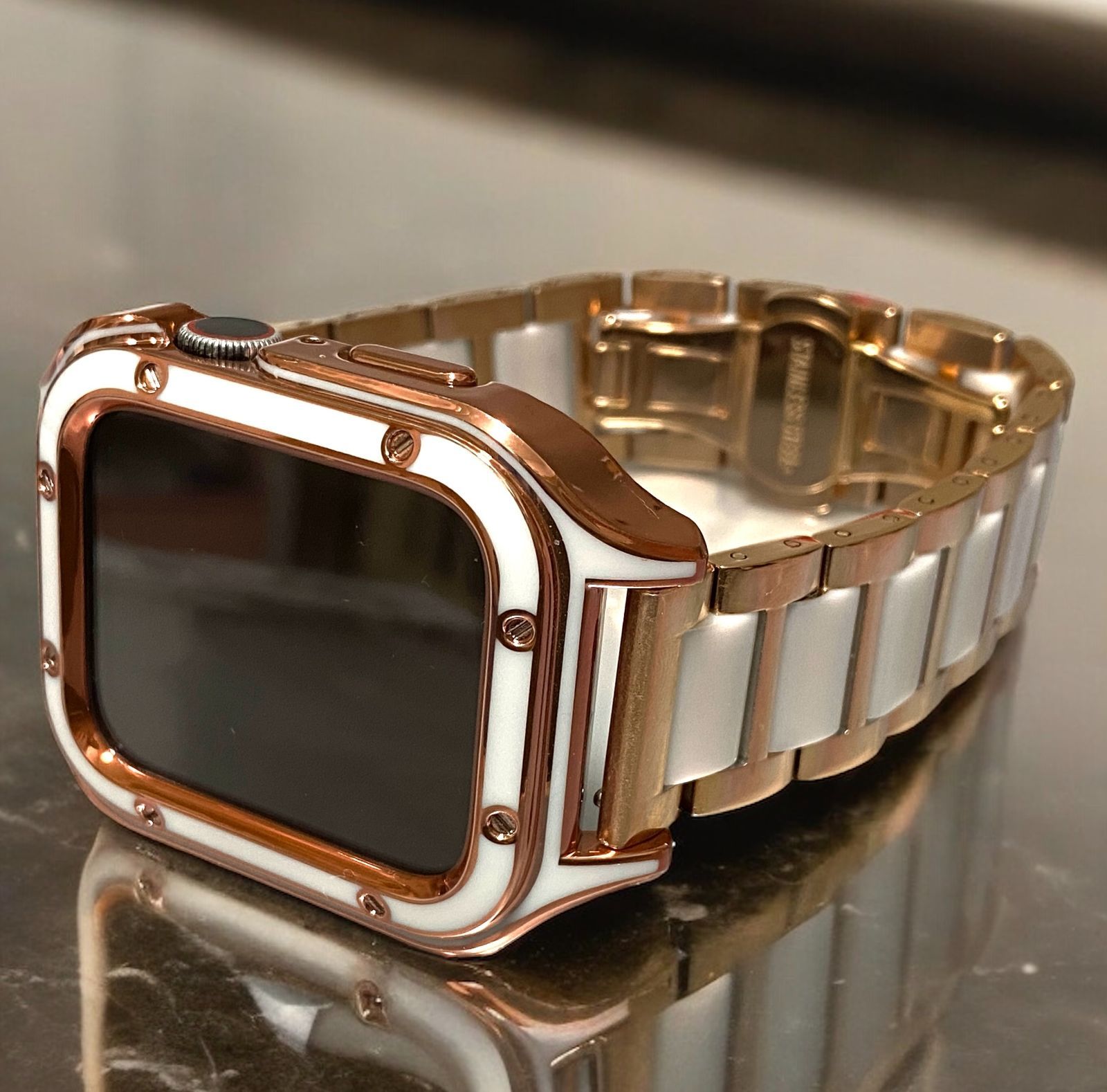 ローズ　ホワイト　8スクリュー アップルウォッチ ステンベルト セラミック　保護　カバー　ケース メンズ レディー Apple Watch バンド