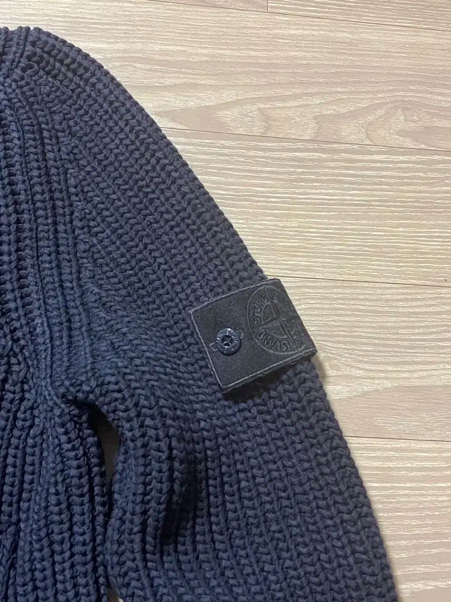 STONE ISLAND(ストーンアイランド) ゴーストピース コイルニット 