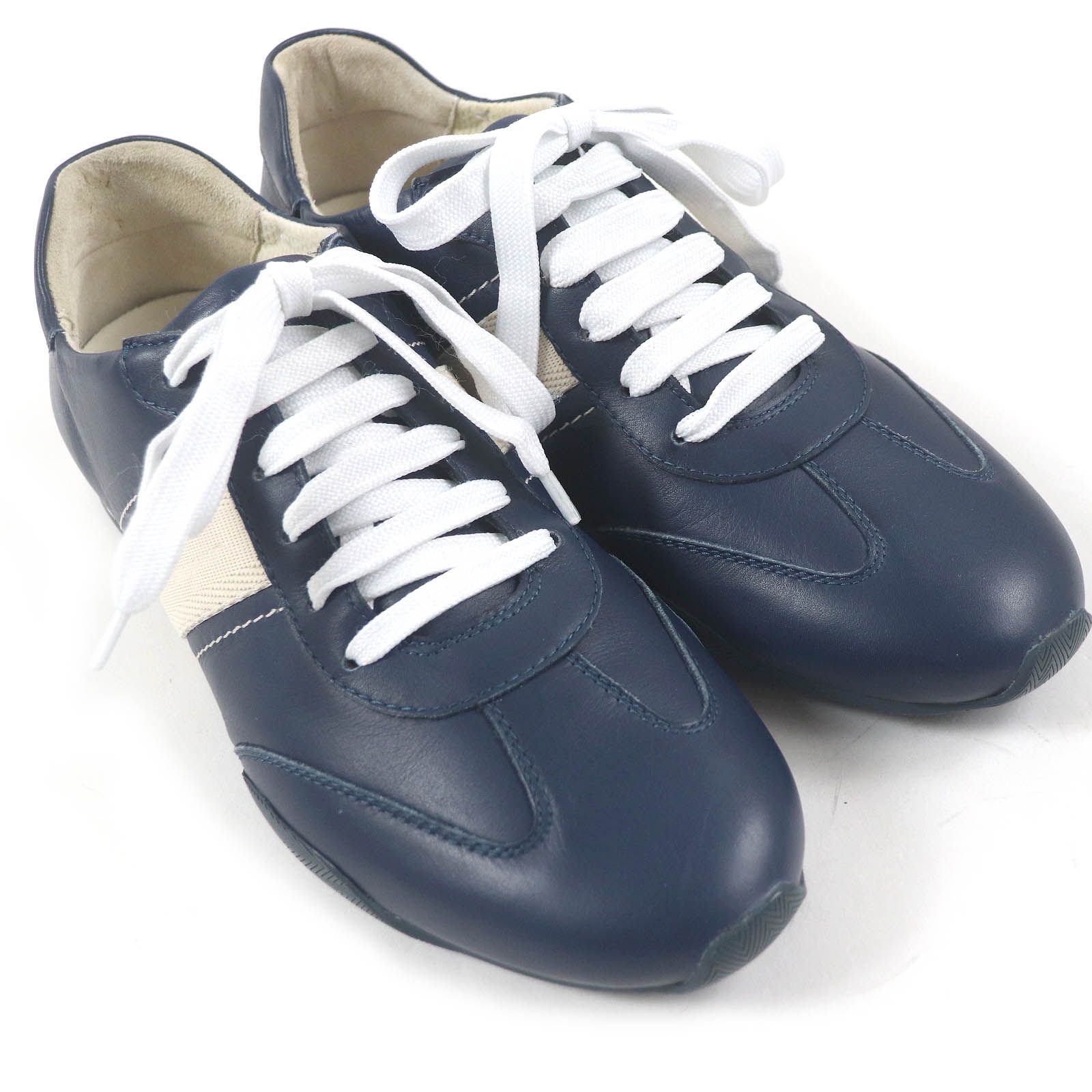 フェラガモ ネイビー スニーカー メンズ