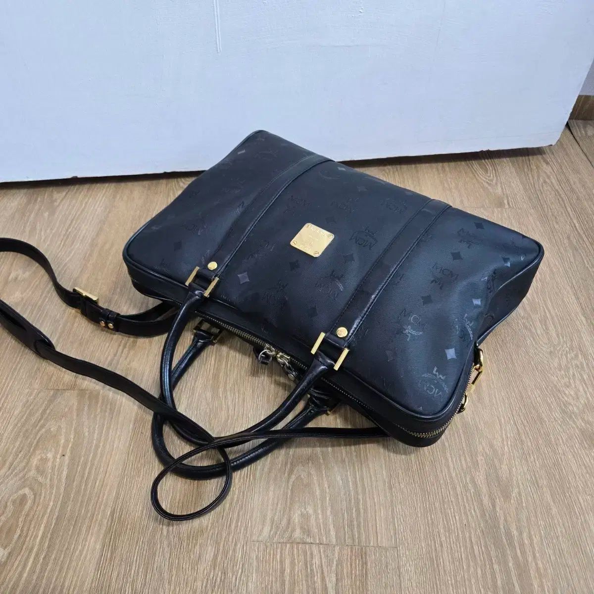 MCM(エム シー エム) 正規品 ユニセックス ブリーフケース - メルカリ