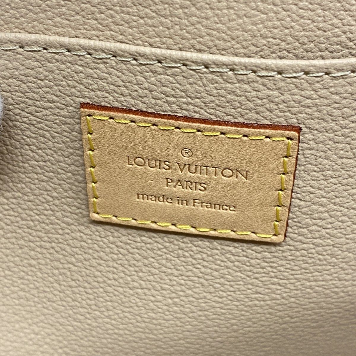 ポーチ モノグラム