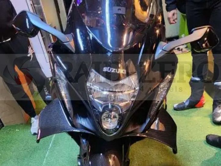 GSX1300R 隼 21-24 ウイングレット Type2 受注製造 - メルカリ