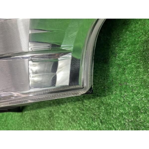 プリウスα ZVW40W 右テールランプ・テールライト G 7人 スタンレー 47  
