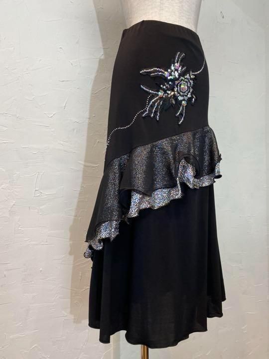 ゴージャス 箔プリントフリルスパンコールツーピースｍｒ1215 ヘアバンド ドレス ダンス衣装 