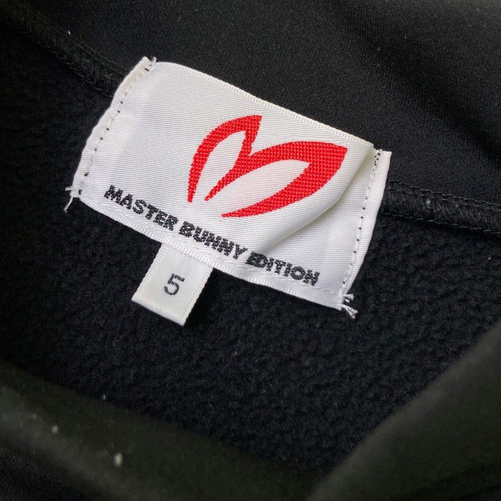サイズ：5 MASTER BUNNY EDITION マスターバニーエディション 2022年モデル 裏起毛 ハイネック 長袖Tシャツ  ブラック系 [240101353005] ゴルフウェア メンズ ストスト サイズ：5 MASTER BUNNY EDITION マスターバニーエディション
