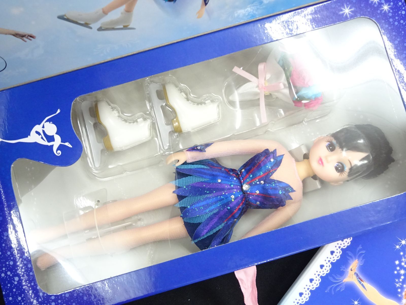 Licca × Mao Asada（リカちゃん × 浅田真央） リカちゃんと浅田真央選手が夢のコラボ！お揃いの衣装を着た人形