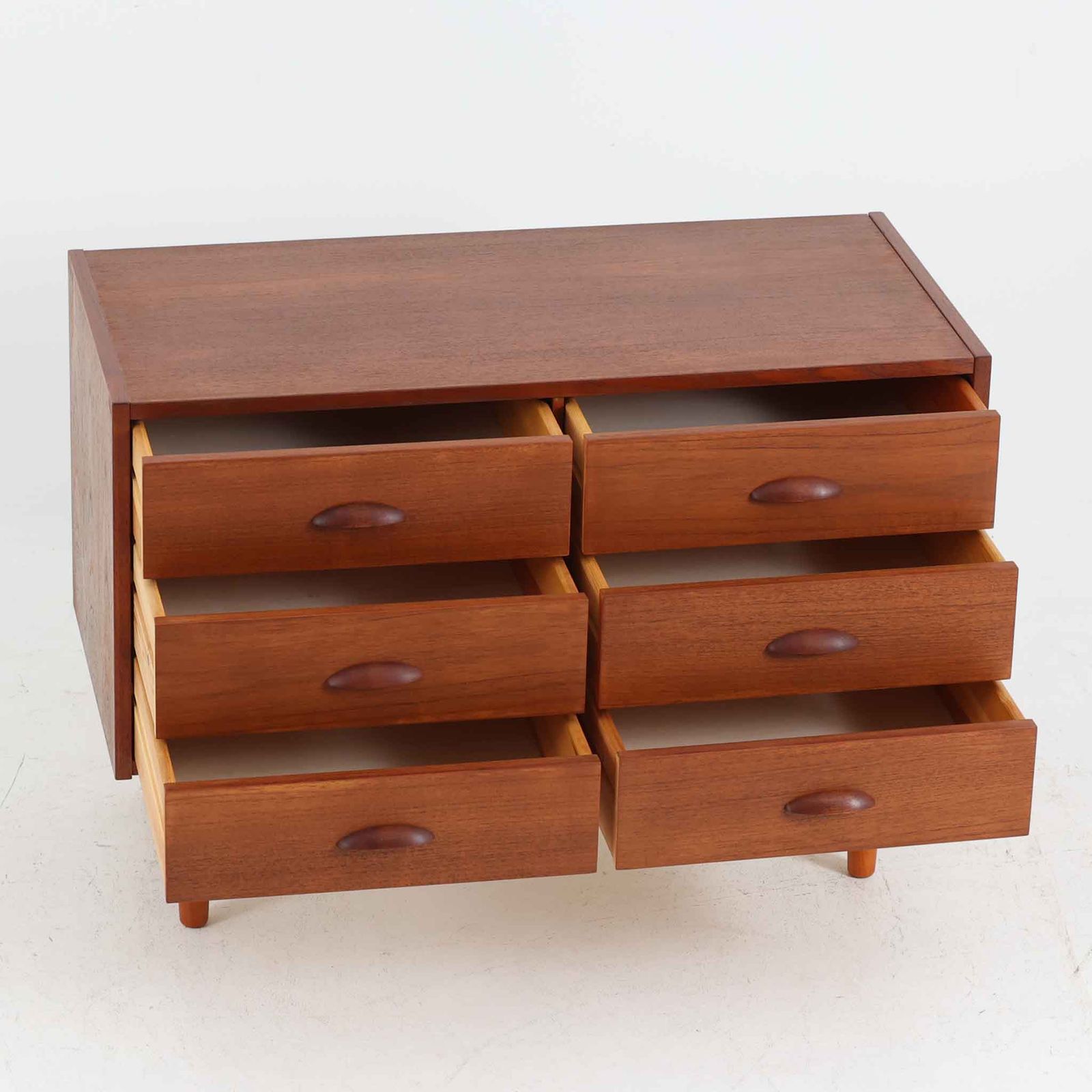 引き出し 北欧インテリア