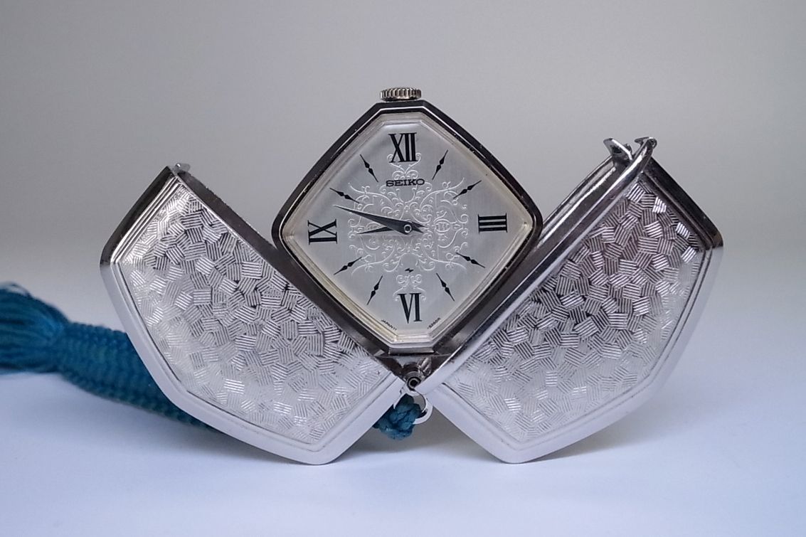 動作 済 SEIKO ヴィンテージ 版 桃太郎 八角時計 レトロ 昭和 懐中時計 ポケットウォッチ トラベルウォッチ 置時計 セイコー item103