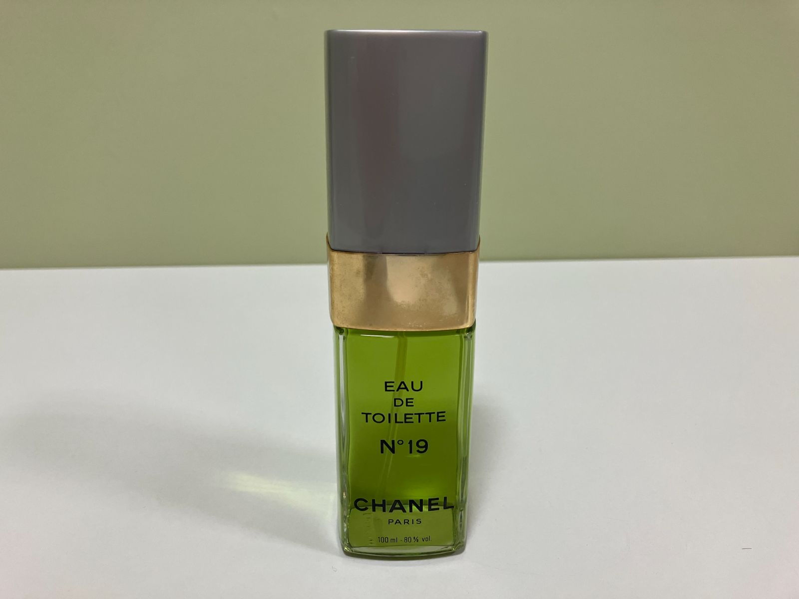 E15318】香水 CHANEL No.19 EAU DE TOILETTE シャネル オードトワレ