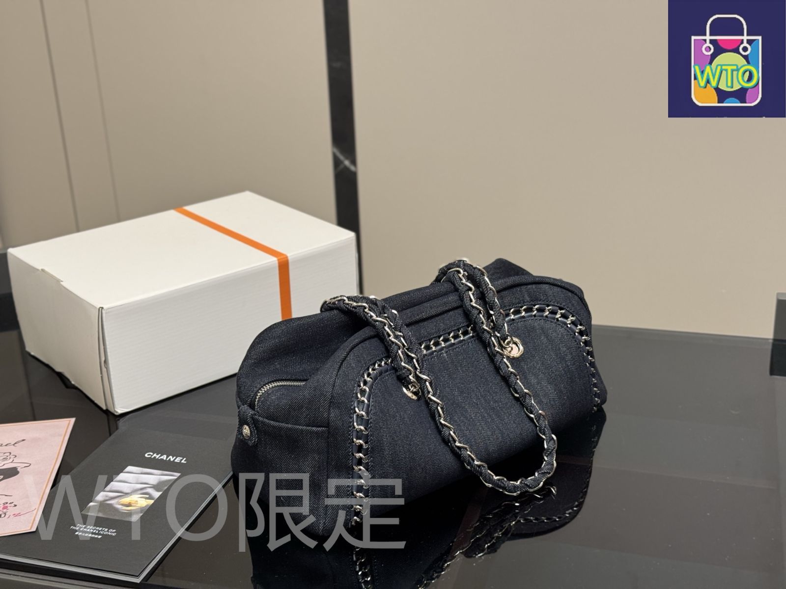 【コーデを格上げ♪】CHANEL ワイドストラップ ボウリングバッグ コーデを格上げ♪】CHANEL ワイドストラップ ボウリングバッグ