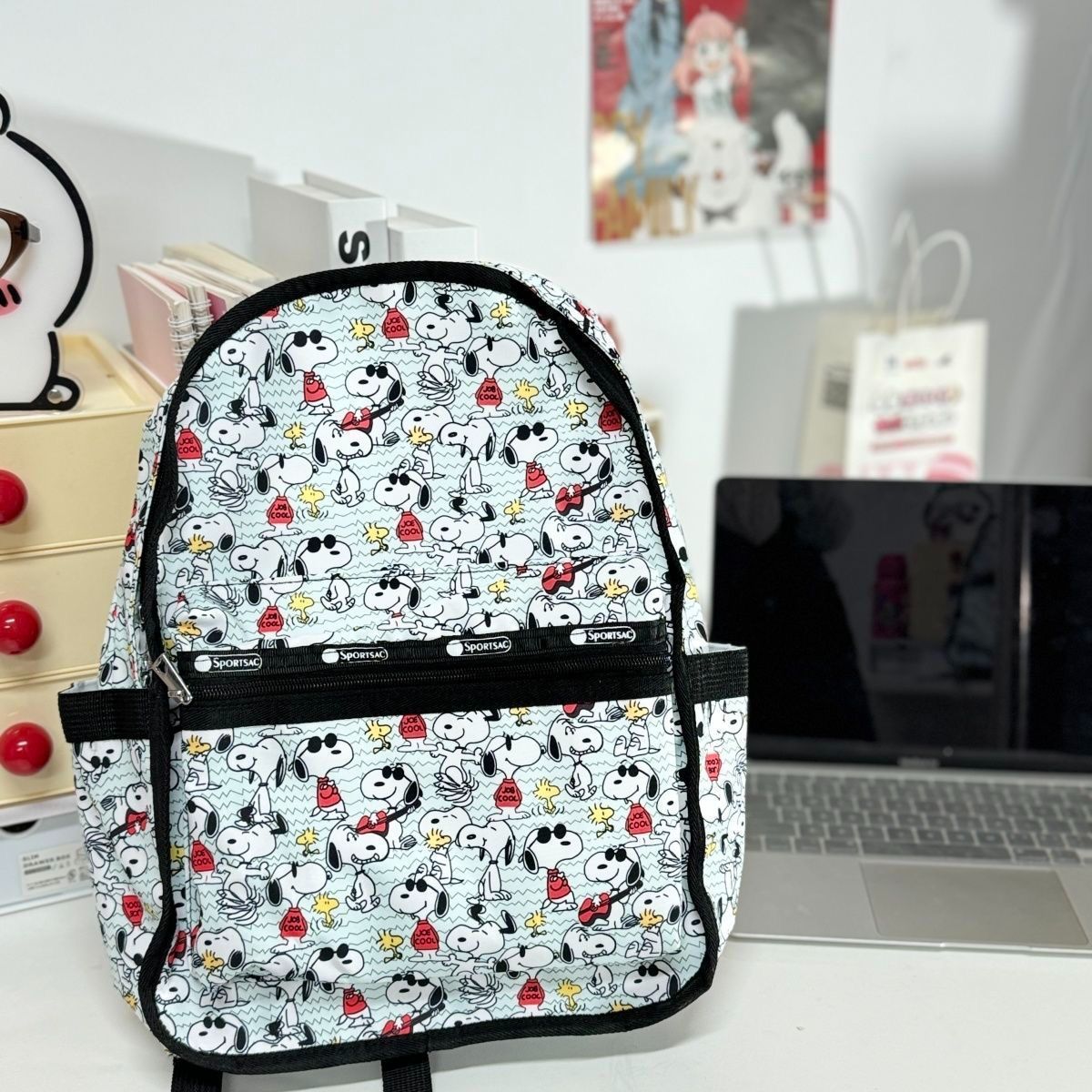 大人気✨Lesportsac レスポートサック バックパック リュックバッグ スヌーピーコラボ - メルカリ