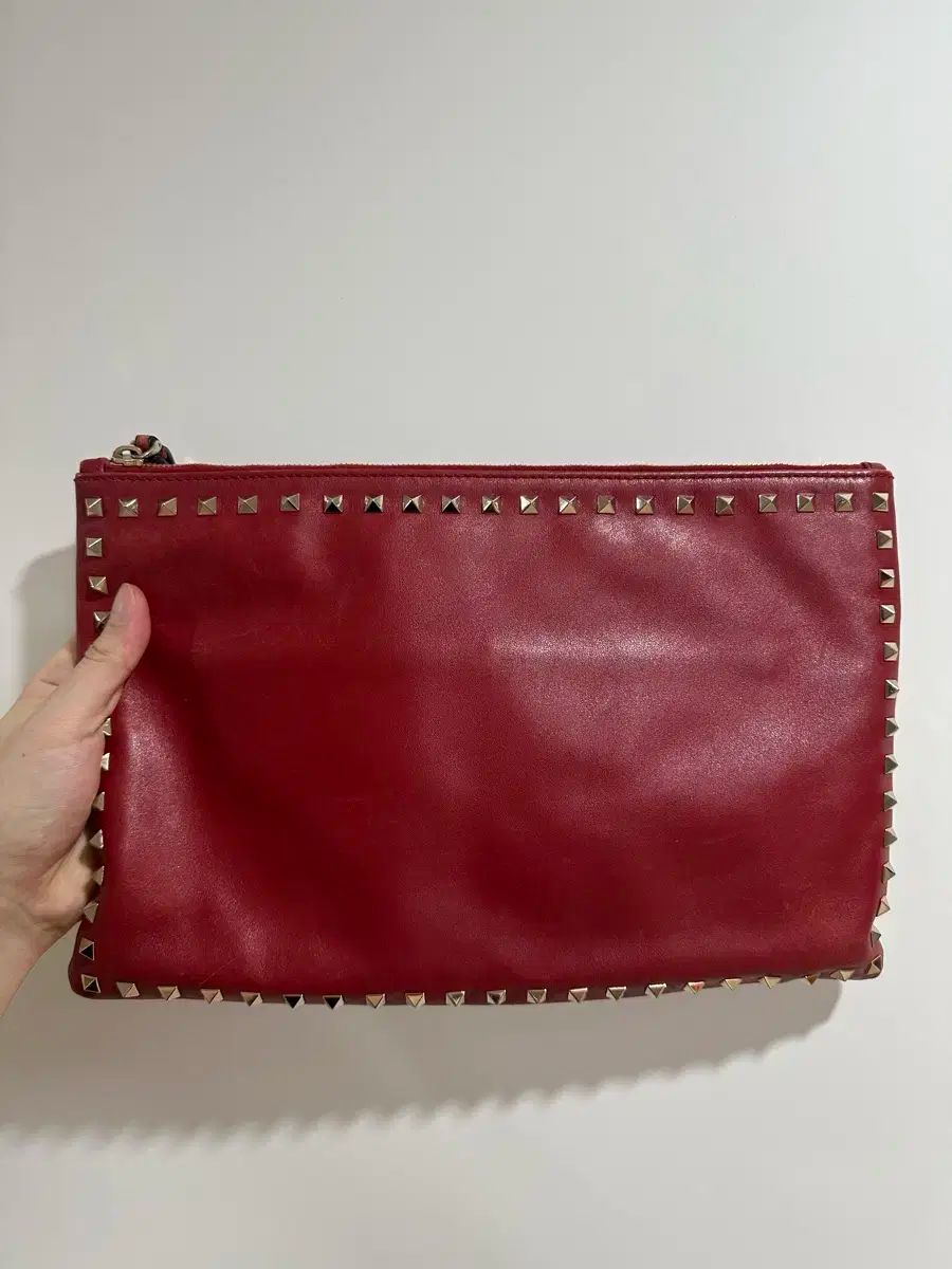 Valentino ヴァレンティノ ロックスタッズ クラッチ 赤