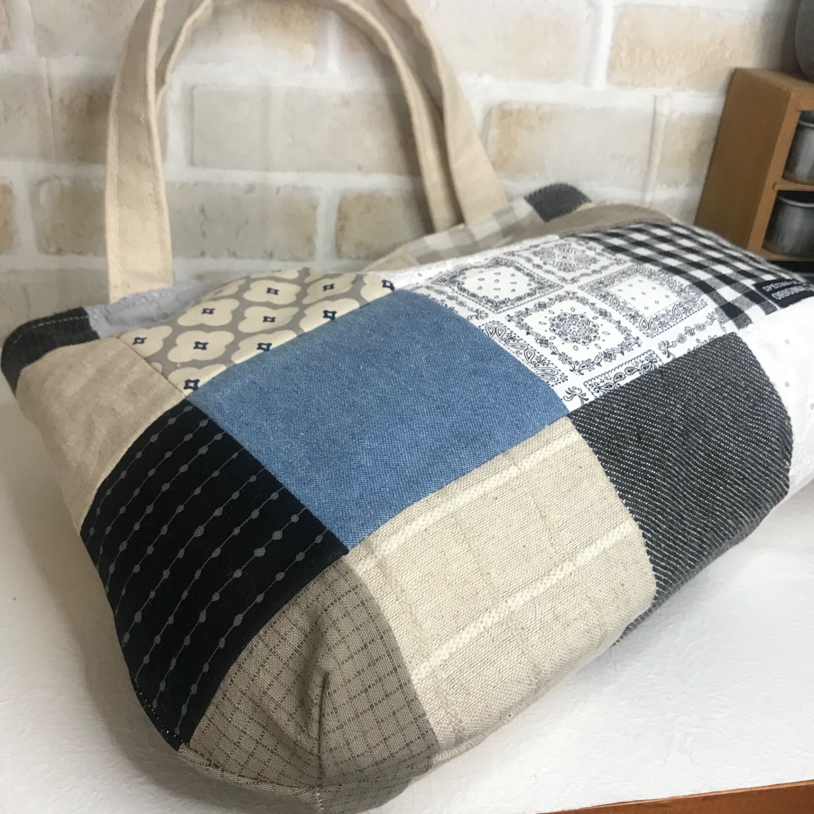 トートバッグ（横幅A4サイズ）ハンドメイド パッチワーク - メルカリ