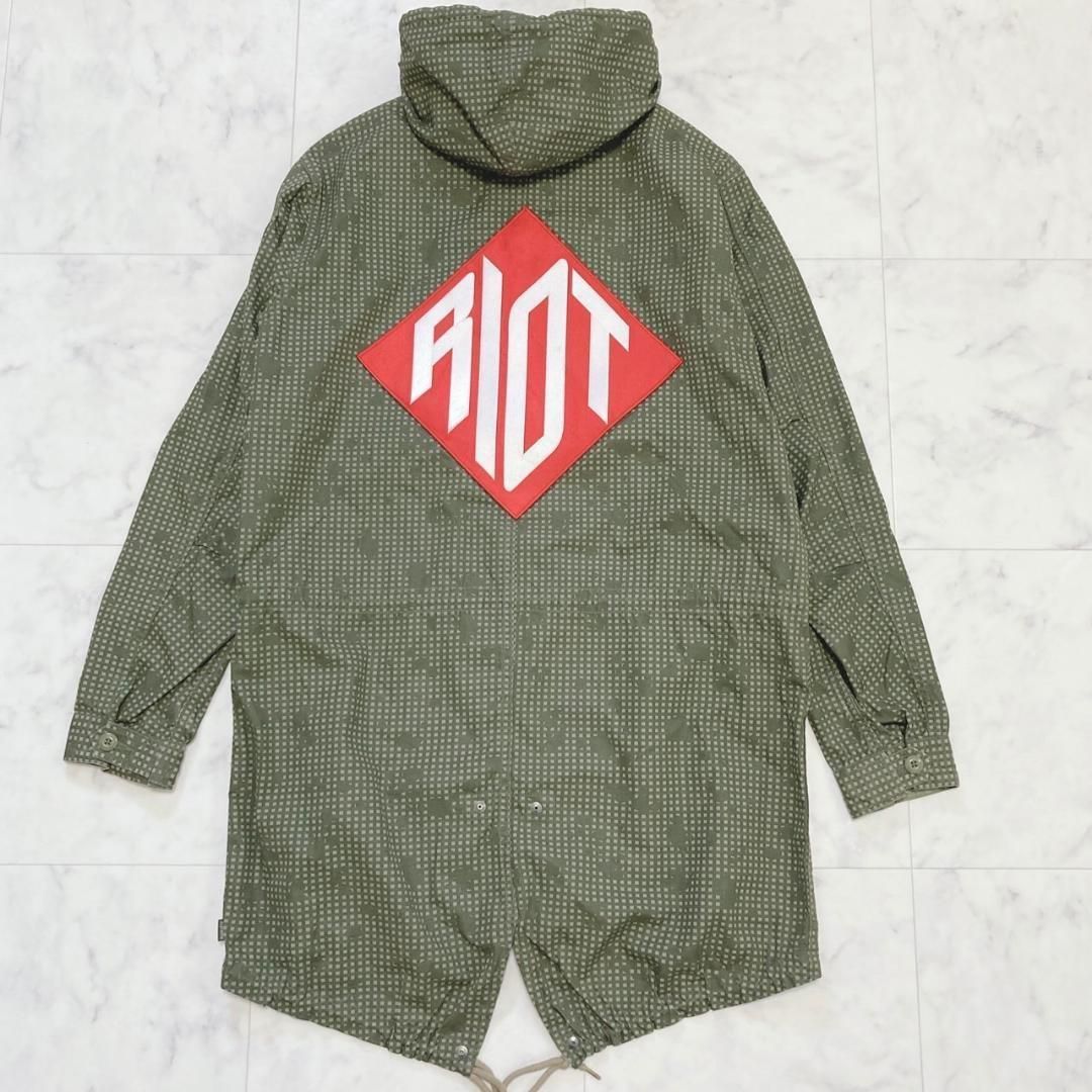 Supreme fishtail parka M