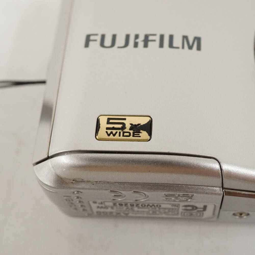 FUJIFILM FinePix AX200 コンパクトデジタルカメラ USED美品