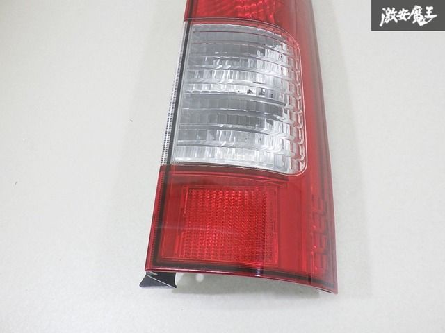 ストア出品】 スズキ 純正 DA64W エブリィワゴン テール